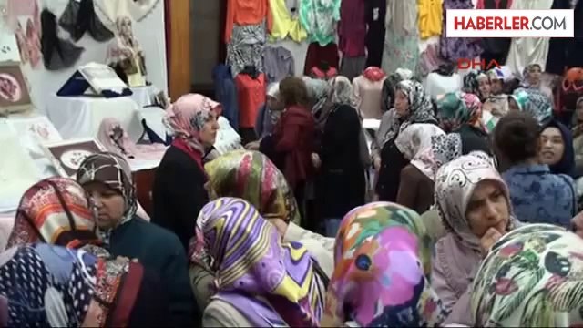 Gediz'de Folkloriz Bebekler Sergisine Yoğun İlgi