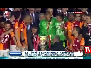 Türkiye Kupası töreninin canlı yayınında küfür krizi