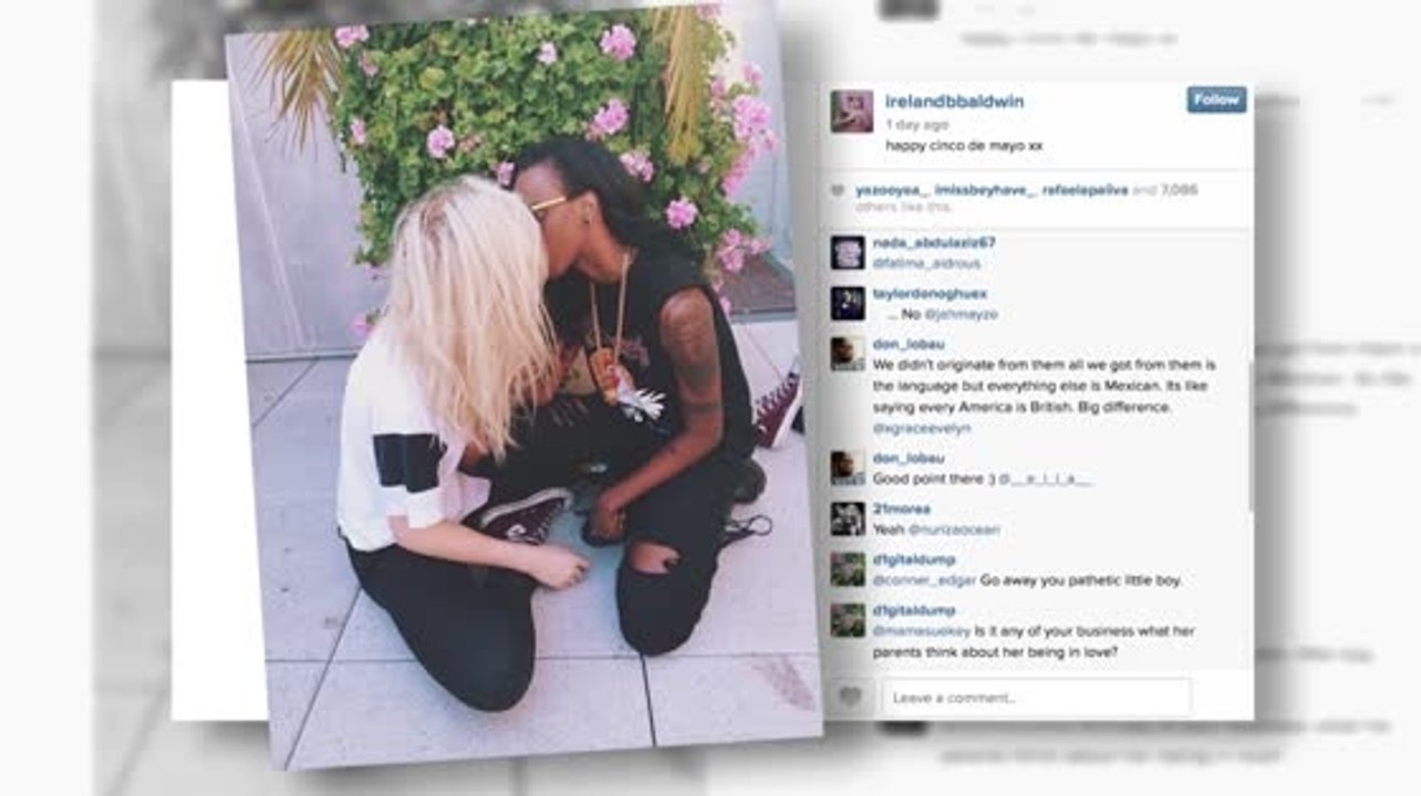 Ireland baldwin küsst die bisexuelle rapperin angel haze