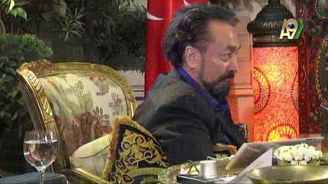 Adnan Oktar: Sultanımız Şeyh Nazım El Kıbrısi Hazretlerini Allah cennetin en üst dereceleriyle ödüllendirsin.