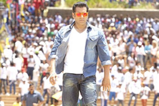500 cr at stake, Salman gives filmmakers sleepless nights!