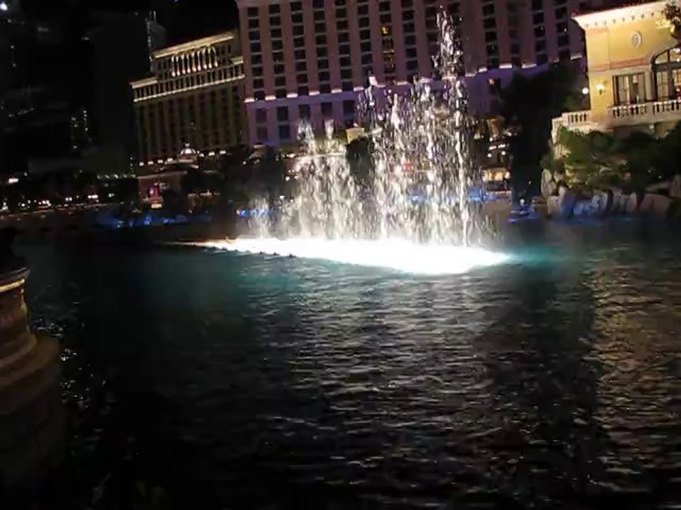 muhteşem muzik eşliğinde suların büyüleyici dansı ( hüseyin Çekti ) hatice