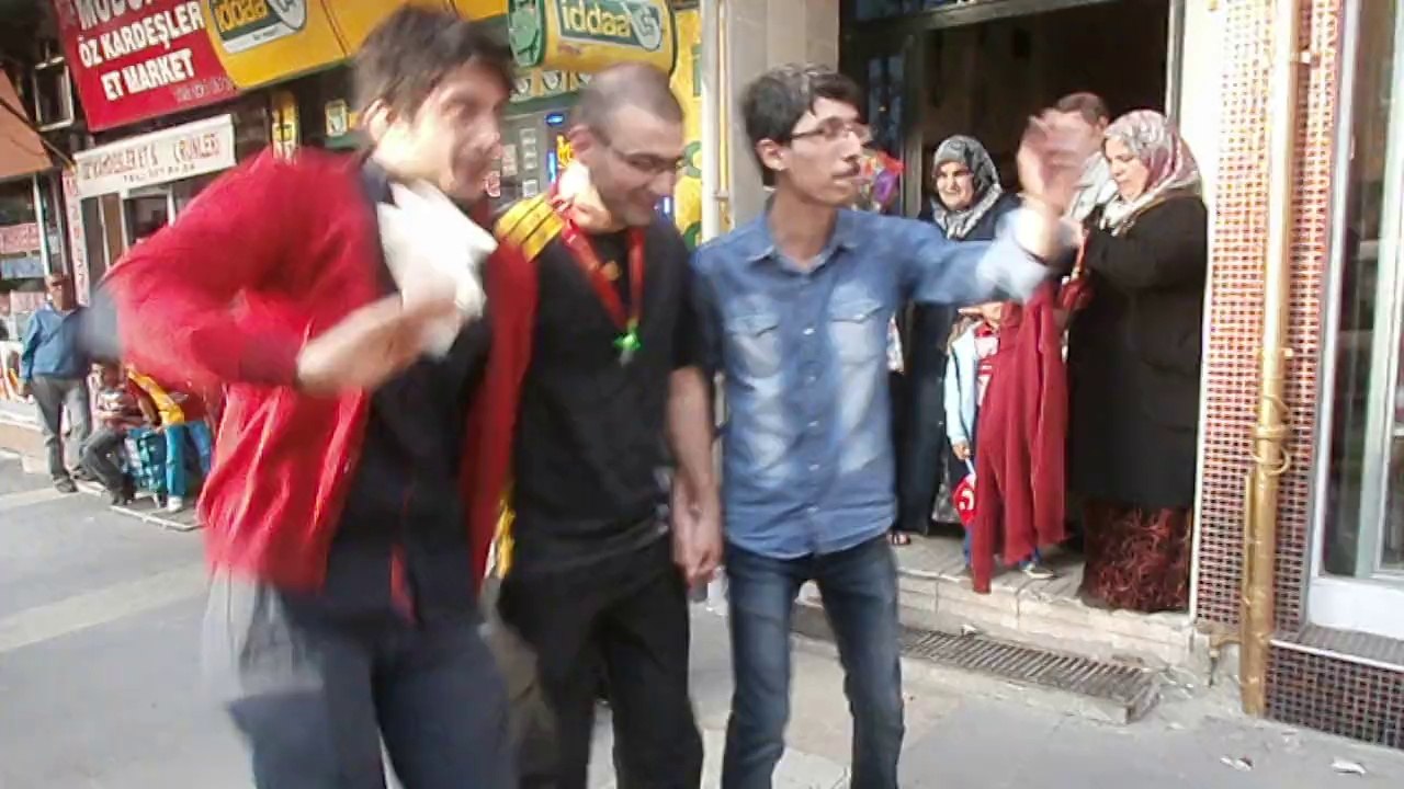 Askere böyle kandırarak yollarlar- Sultan Kılıç Malatya