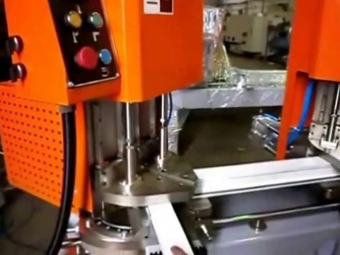 Çift köşe kaynak makinesi-RISUS RY 2050