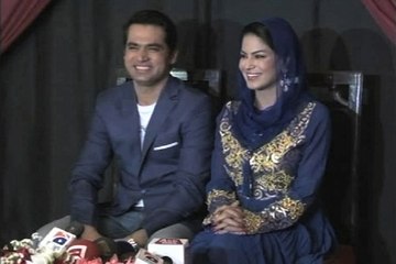 Dunya News-Veena Malik inspired by Imran Khan's politics