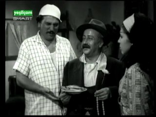 dublajda ahmet tarık tekçe nin birden sesi  değişiyor.