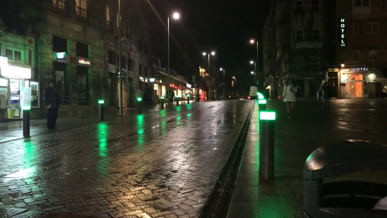 Des lumières pour piétons aux passages à niveau