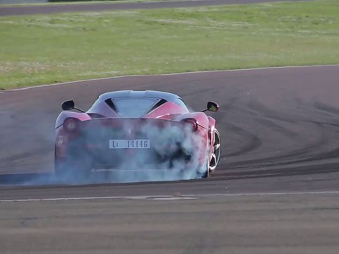 Ferrari LaFerrari : teaser exclusif Sport Auto !