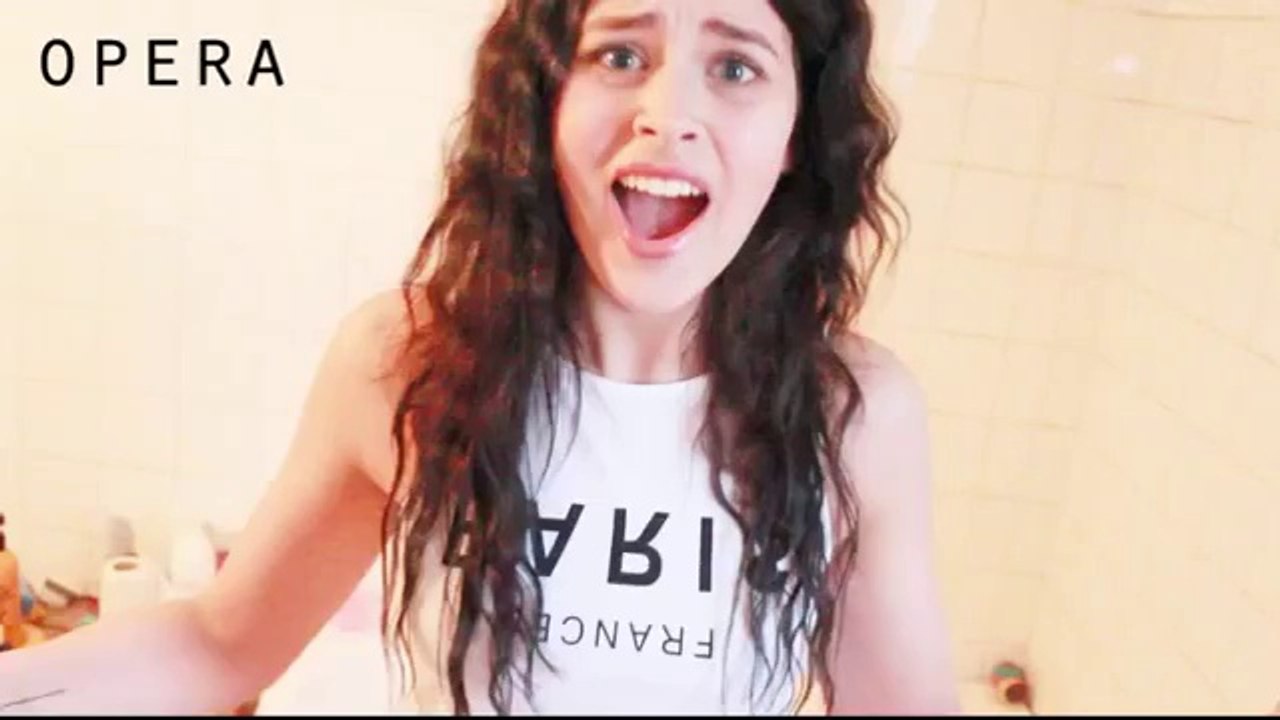 14 Farklı Müzik Türünde Şarkı Söyleyen Güzellik Abidesi Kız