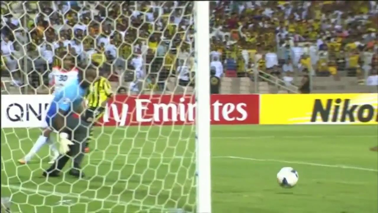 But le plus bizarre jamais vu : tête au raz du sol!