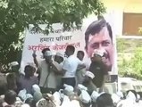 Kejriwal Invites Modi Supporter on Stage