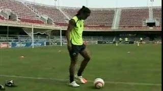 Ronaldinho Shows Extreme Football