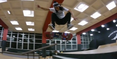 Bonus Slow Monica - Skateboard