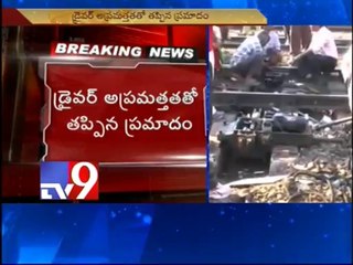 Janmabhoomi Express engine separated from bogies