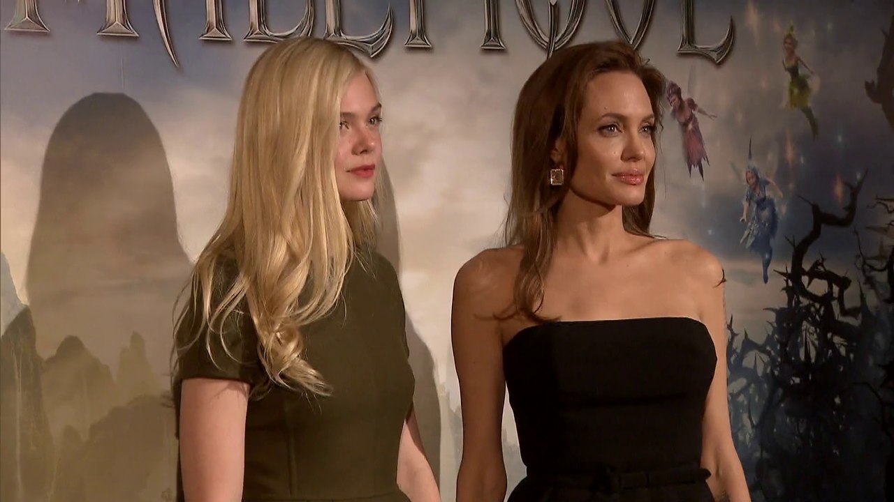 Photocall Maléfique Paris avec Angelina Jolie et Elle Fanning