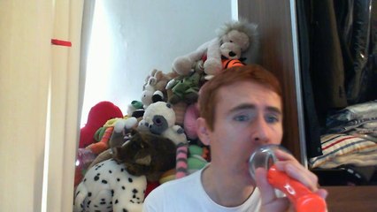 Wiwi égratigne "des éclairs et des revolvers" de Serge Lama