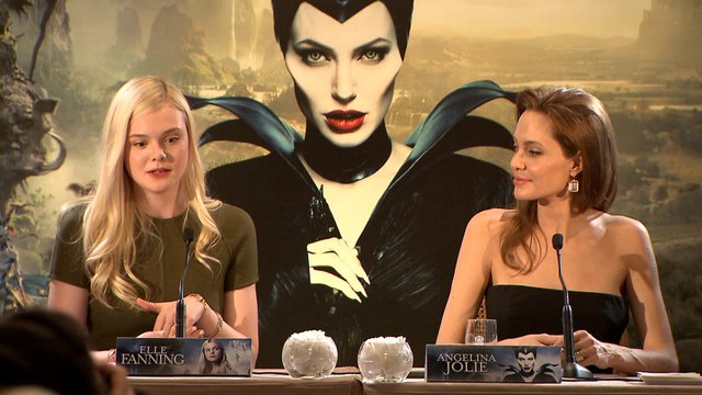 Partie 2 : Conférence de presse Maléfique avec Angelina Jolie - Elle Fanning