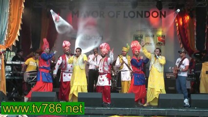 Tere Nakhre ne Bhangra song by Heera at Trafalgar Sq London