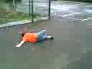 Plat sur béton en skate