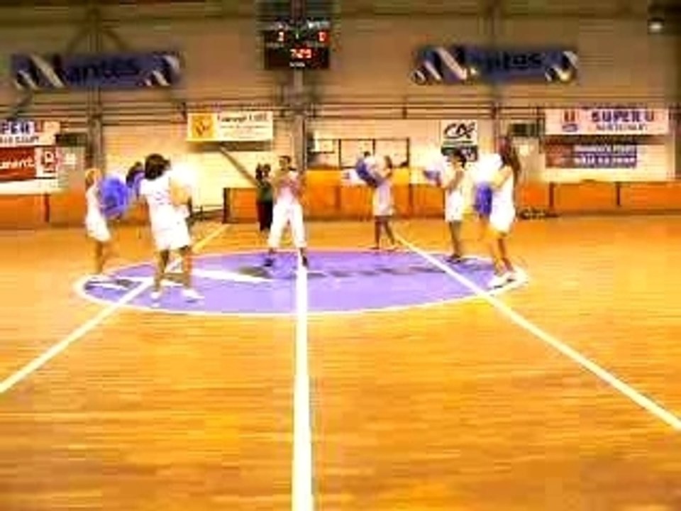 La première des pom pom girls