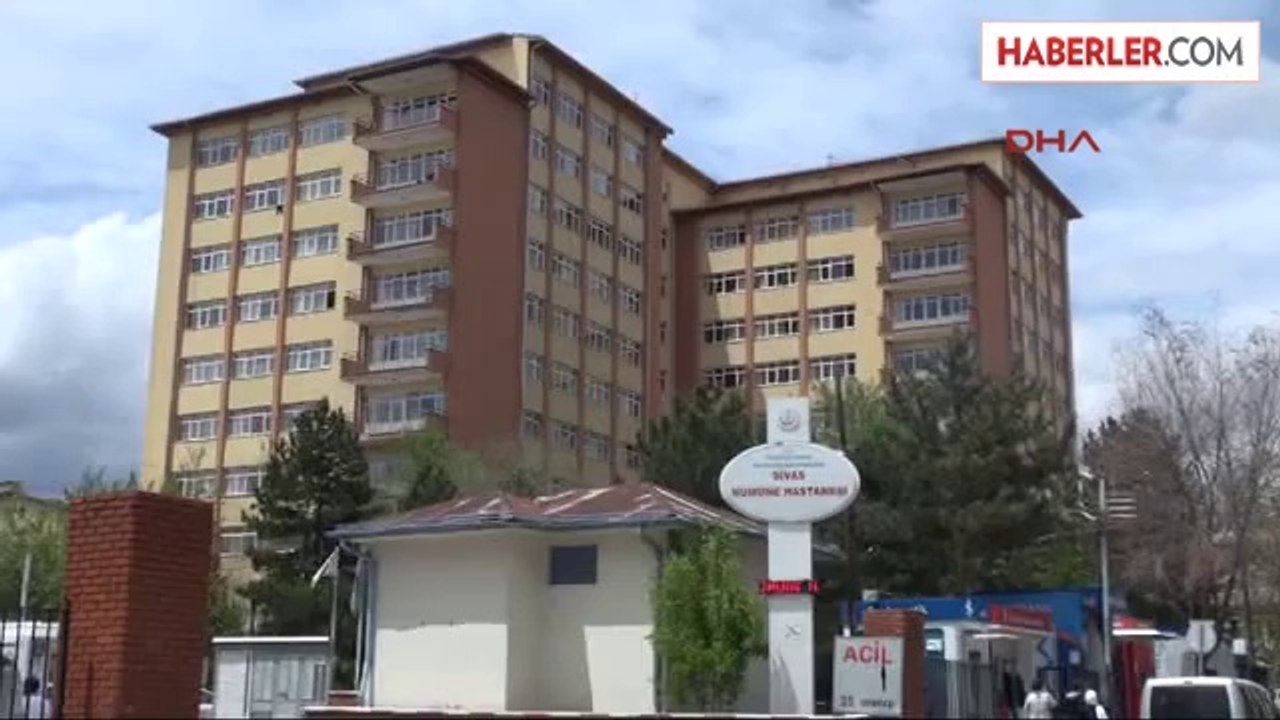 Mutfak Tüpünden Sızan Gaz Patlayınca Yaralandı