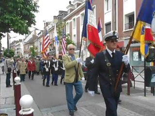 Beauvais :  défilé du 8 mai