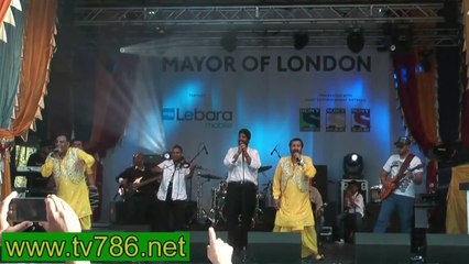 Teri Akh De Ishare Bhangra song by Heera at Trafalgar Sq London