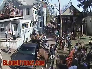 Beer Delivery Man Stops Thief