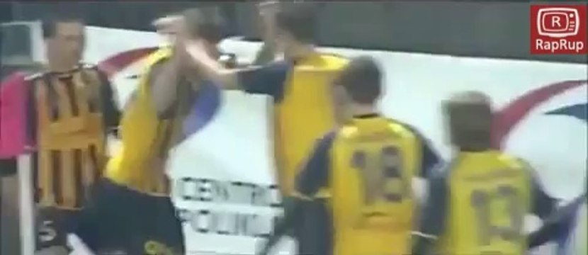 Kendi golüne hunharca sevinen forvet