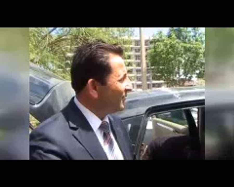 Lüks aracın her yerine eroin saklamışlar