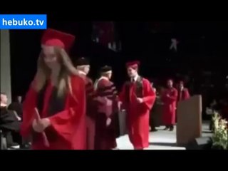 mezuniyette tüm okula rezil olan yılın malı! - ah be kanka, naaaptın??? :)