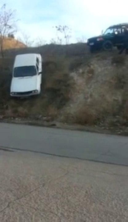 Arabayı Dağa Taşa Vurmak (Renault 12 - Toros İçerir)