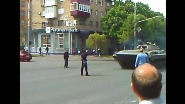 Deadly clashes break out in Mariupol ahead of referendum