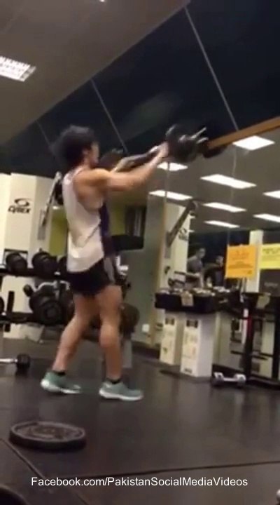 Weird Workout At The GYM_(new)