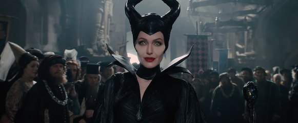 Angelina Jolie in MALEFICENT Movie Clip: 'Awkward Situation'