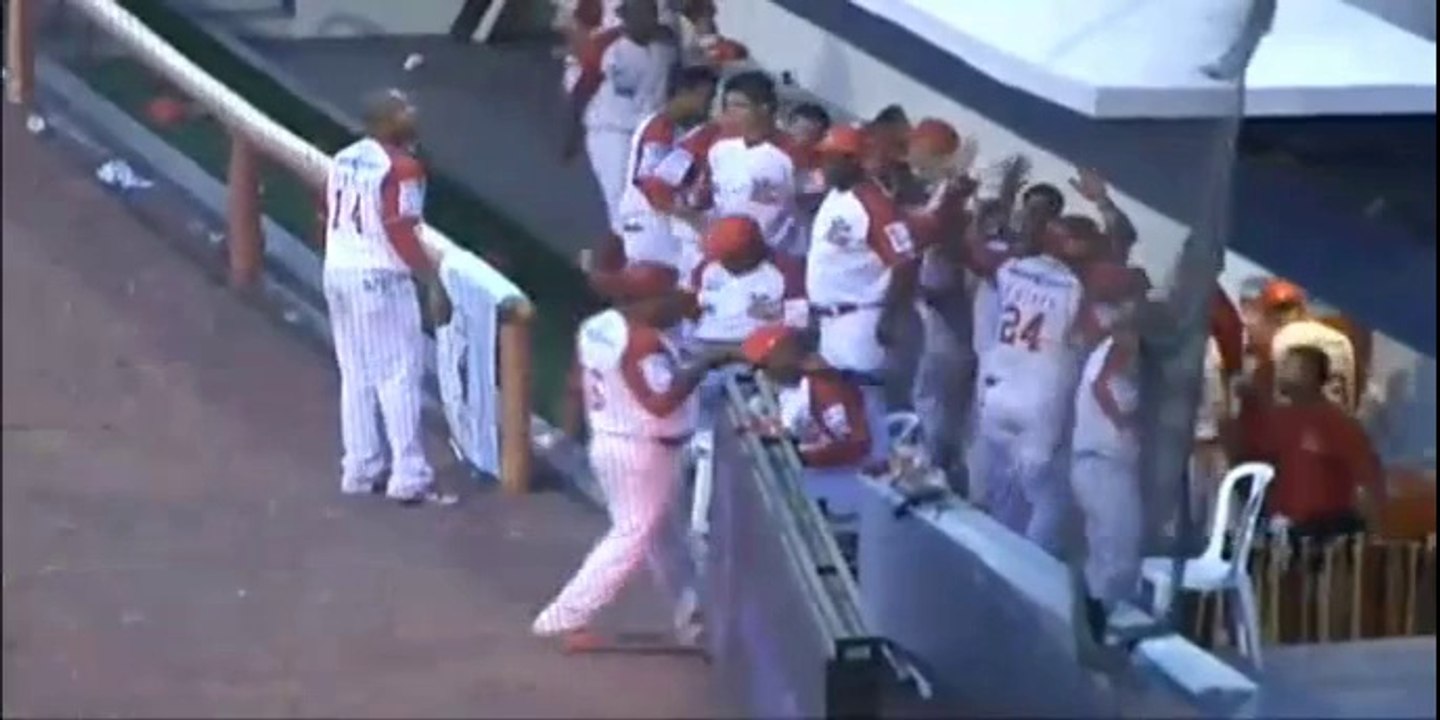 Home Run de Jorge Guzman de Rojos del Aguila de Veracruz 16-04-2014
