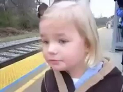 Hayatında İlk Defa Tren Gören Çocuğun Tepkisi