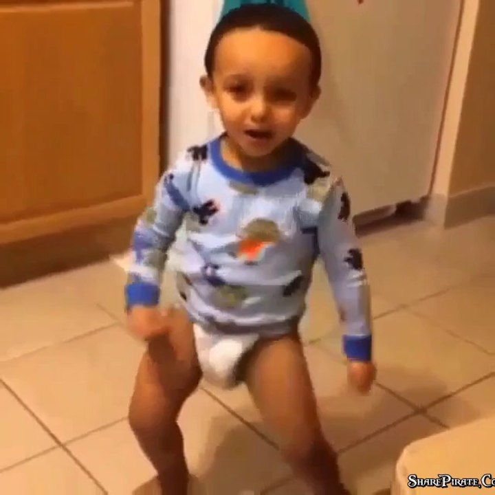 3 year kid dance like a charm