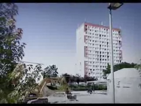 Valence (26) : visite de la cité Le Polygone