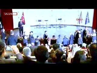 Feyzioğlu konuştu, Tayyip Erdoğan salonu terk etti