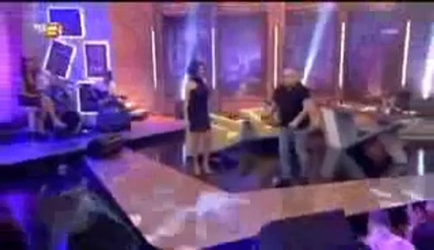 Ebru Yaşar Sarışınım Canlı Performans