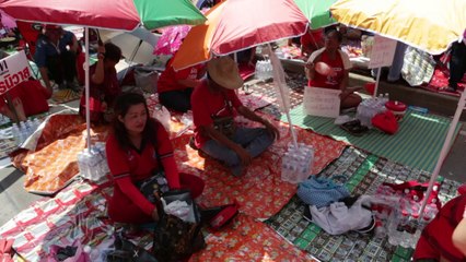 Bangkok: les Chemises rouges manifestent pour leur gouvernement