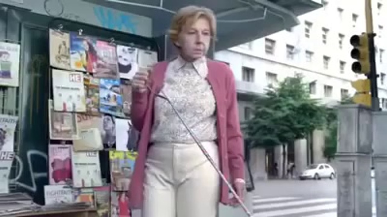 Dans eden bebekler reklamı )