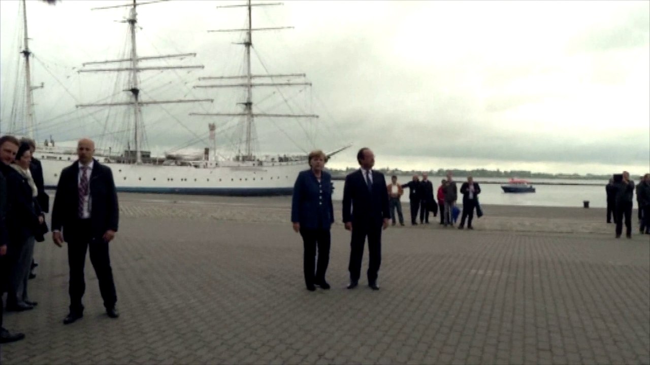 Fin de l'escapade allemande pour Hollande et Merkel, sur fond de crise ukrainienne