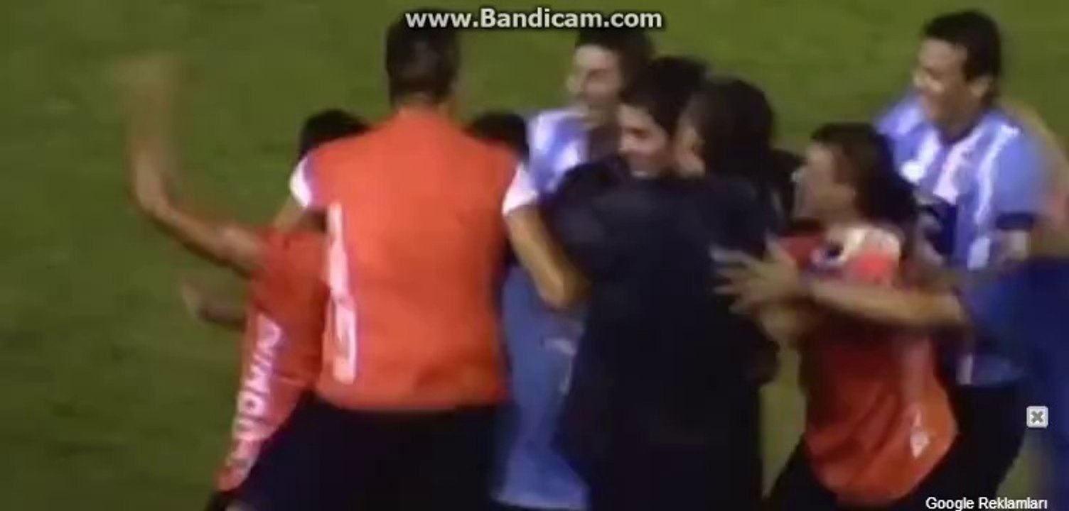 Alejandro Gomez'den Harika Frikik