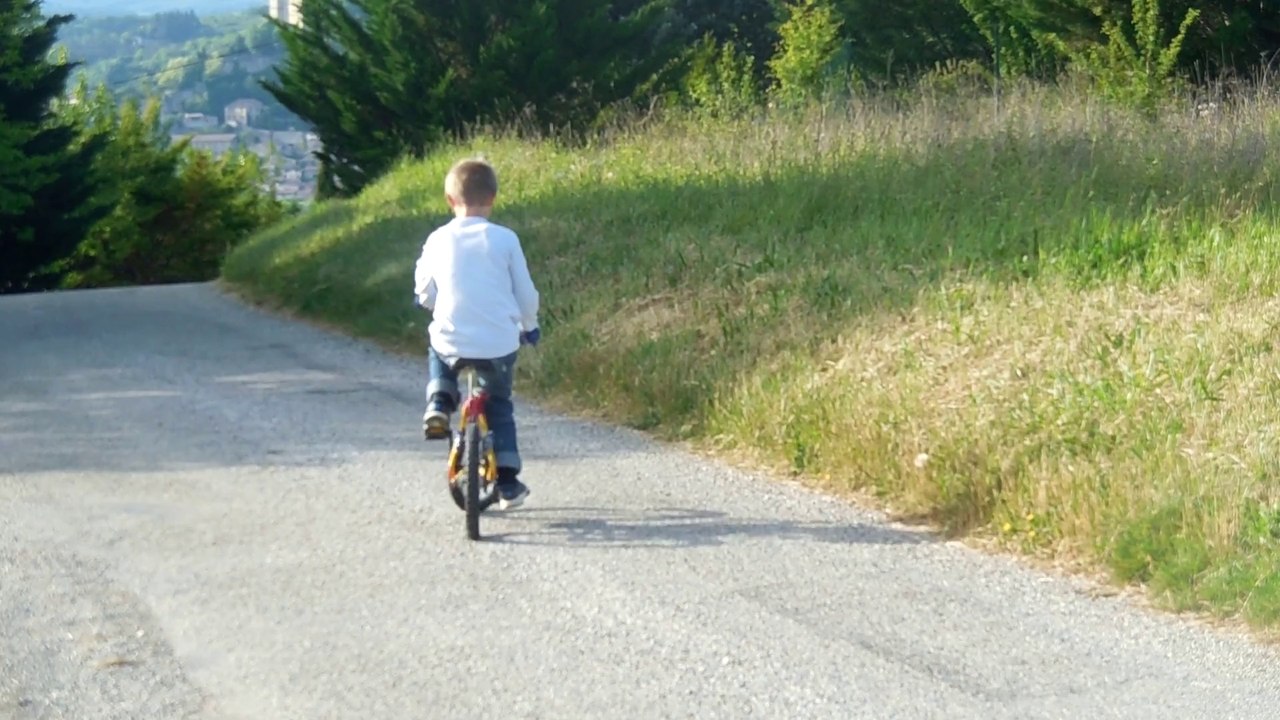 Maxime et Nathan à vélo