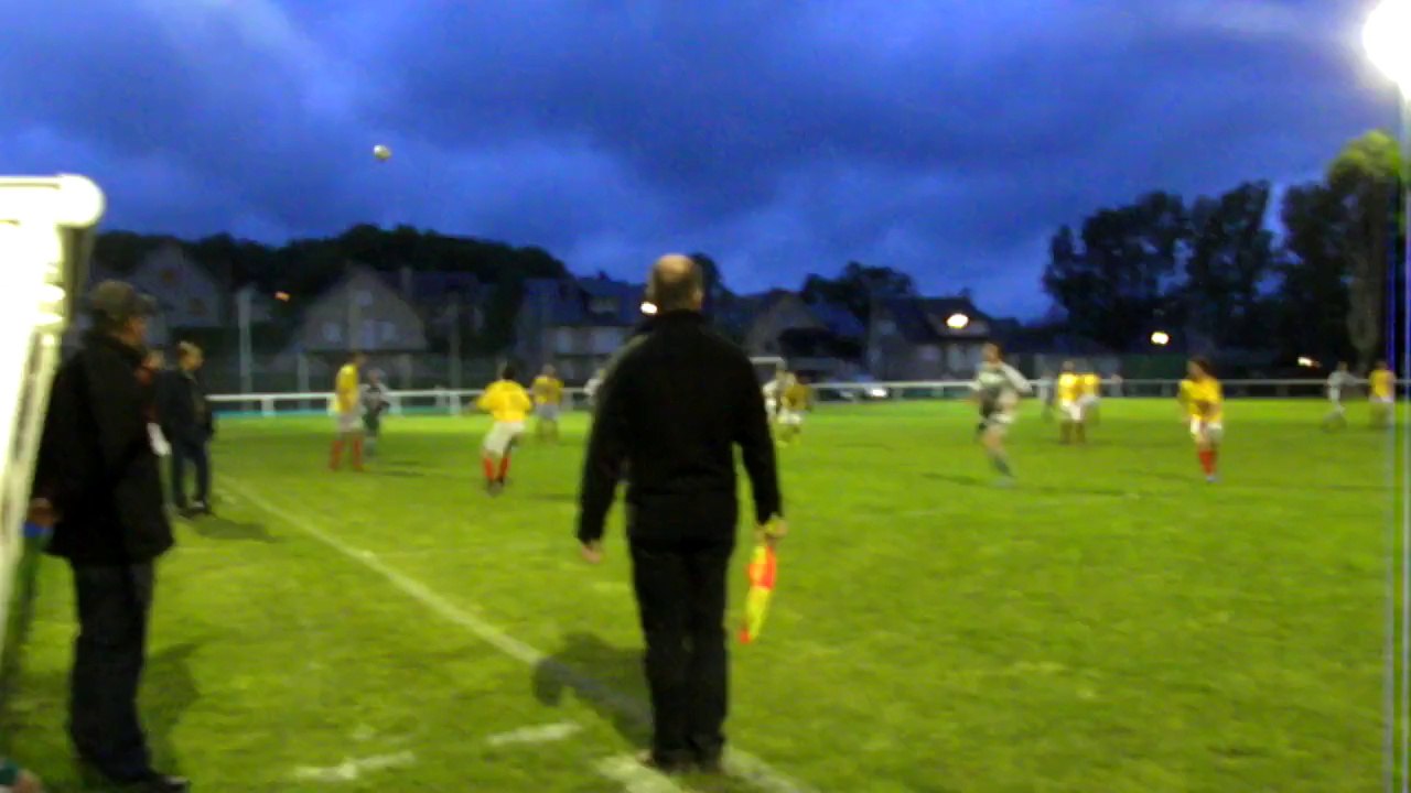 les 5 dernières minutes mouvementé du match Ste Genevieve_SCS2 victoire 0/2 pour la montée en 1iere division