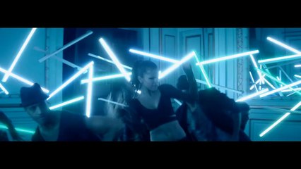 Selena Gomez - Slow Down 720p