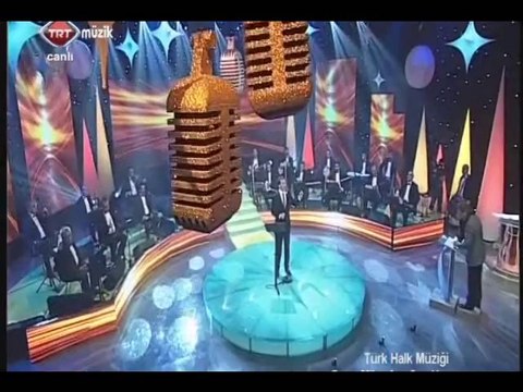 Gökhan GÖÇMEN-Barak havası-Evlerin de bir ipekten halı var-Şef:Ömer Hayri UZUN