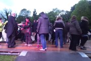 La Motte-au-Bois : les spectateurs ont participé à un cours de danse dans la cour du château